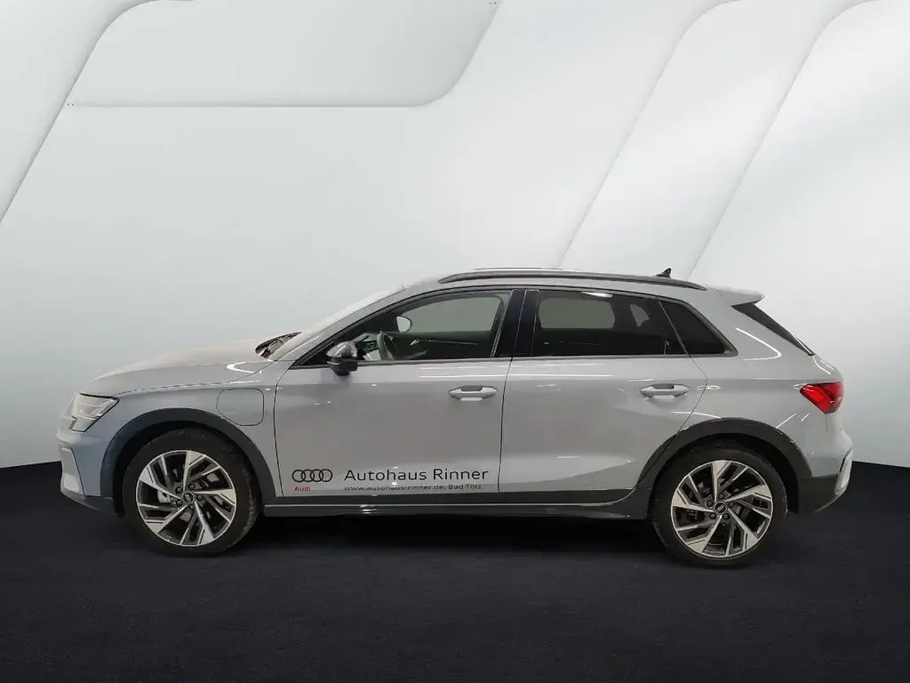 Gebraucht Audi A3 e-tron Sport 204 PS (150 kW) 2025 Grau Kleinwagen