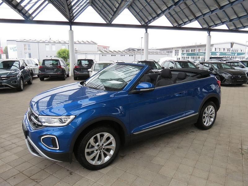 Blau Gebraucht 2024 VW T-Roc Cabriolet Style Cabrio | 31.500 € (Guter Preis) - Bild 1/4