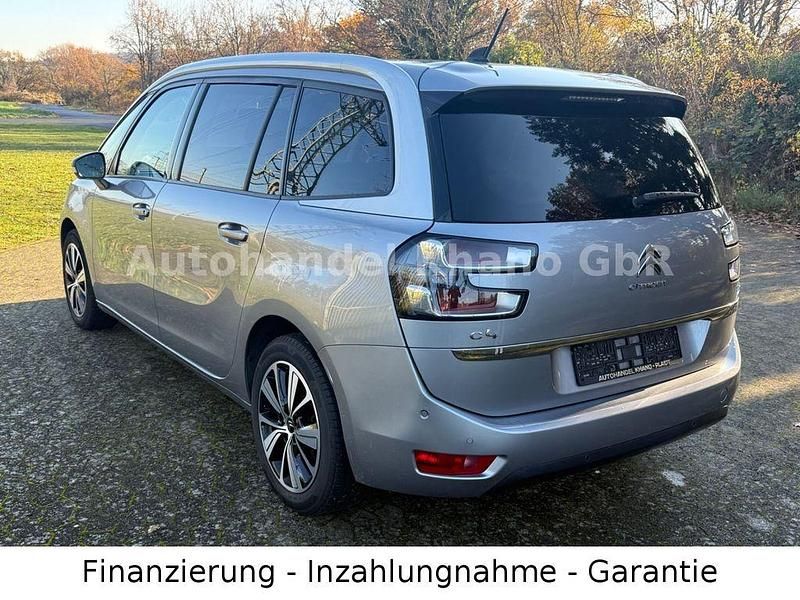 Gebraucht Citroën C4 Shine 120 PS (88 kW) 2018 Grau SUV