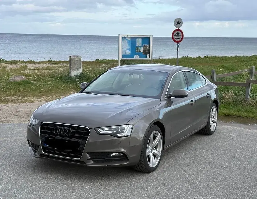 Gebraucht Audi A5 Sportback Design 136 PS (100 kW) 2013 Grau Kleinwagen
