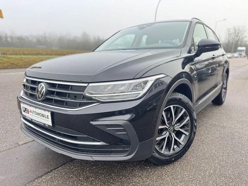 Gebraucht VW Tiguan 110 PS (80 kW) 2022 Schwarz SUV