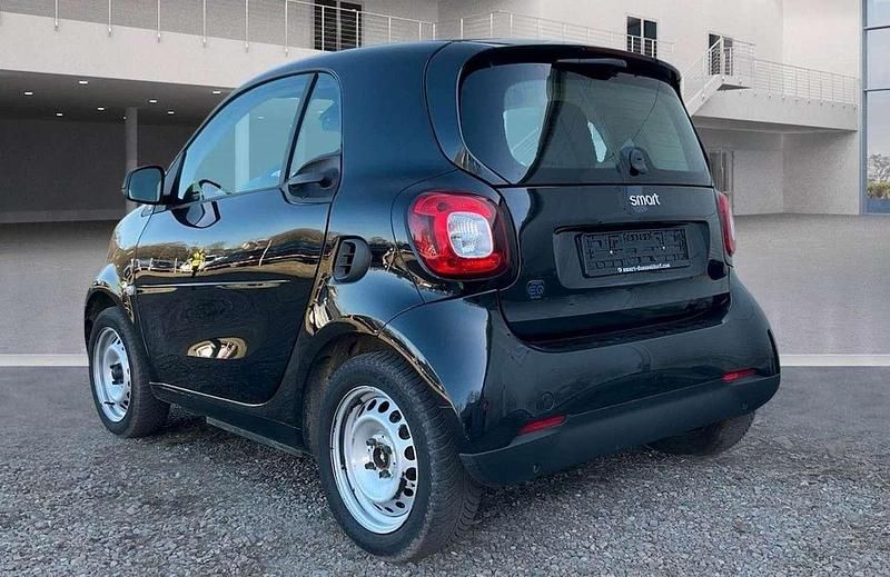 Gebraucht Smart ForTwo Coupé 60 kW (82 PS) 2022 Schwarz Kleinwagen