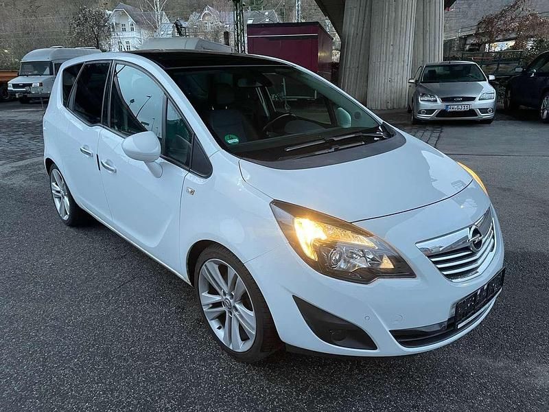 Gebraucht Opel Meriva Innovation 140 PS (102 kW) 2012 Casabl/arctic/eisweiss/kaolin Van / Kleinbus