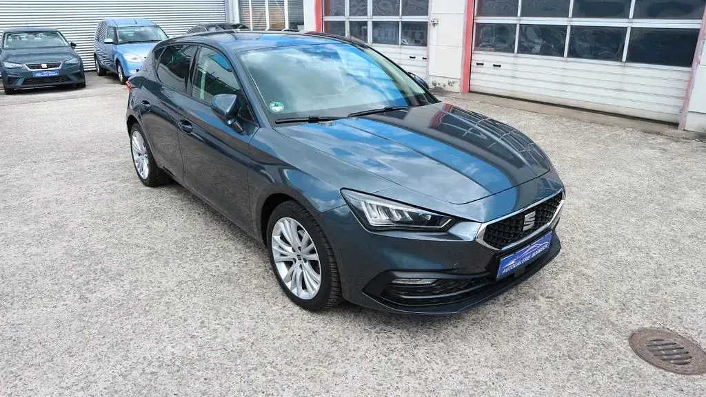 Occasion Seat Leon Style 150 ch (110 kW) 2024 Gris Berline