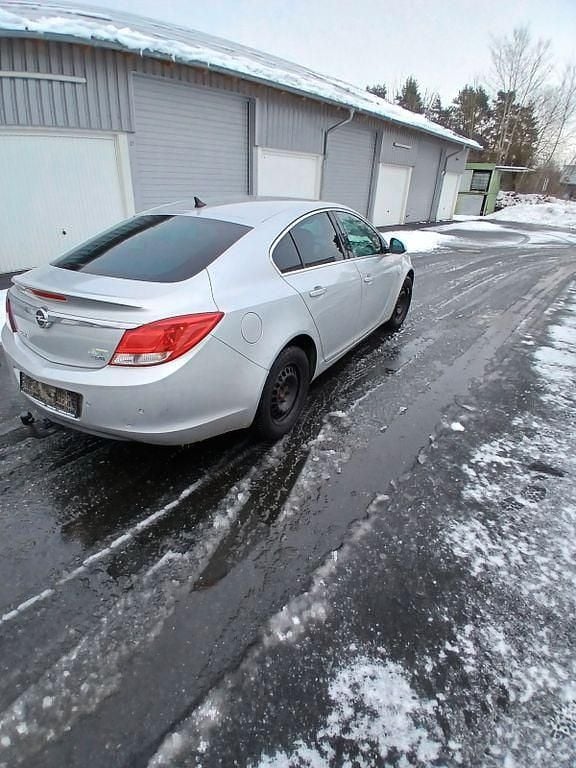 Gebraucht Opel Insignia Active 160 PS (117 kW) 2013 Silber Limousine