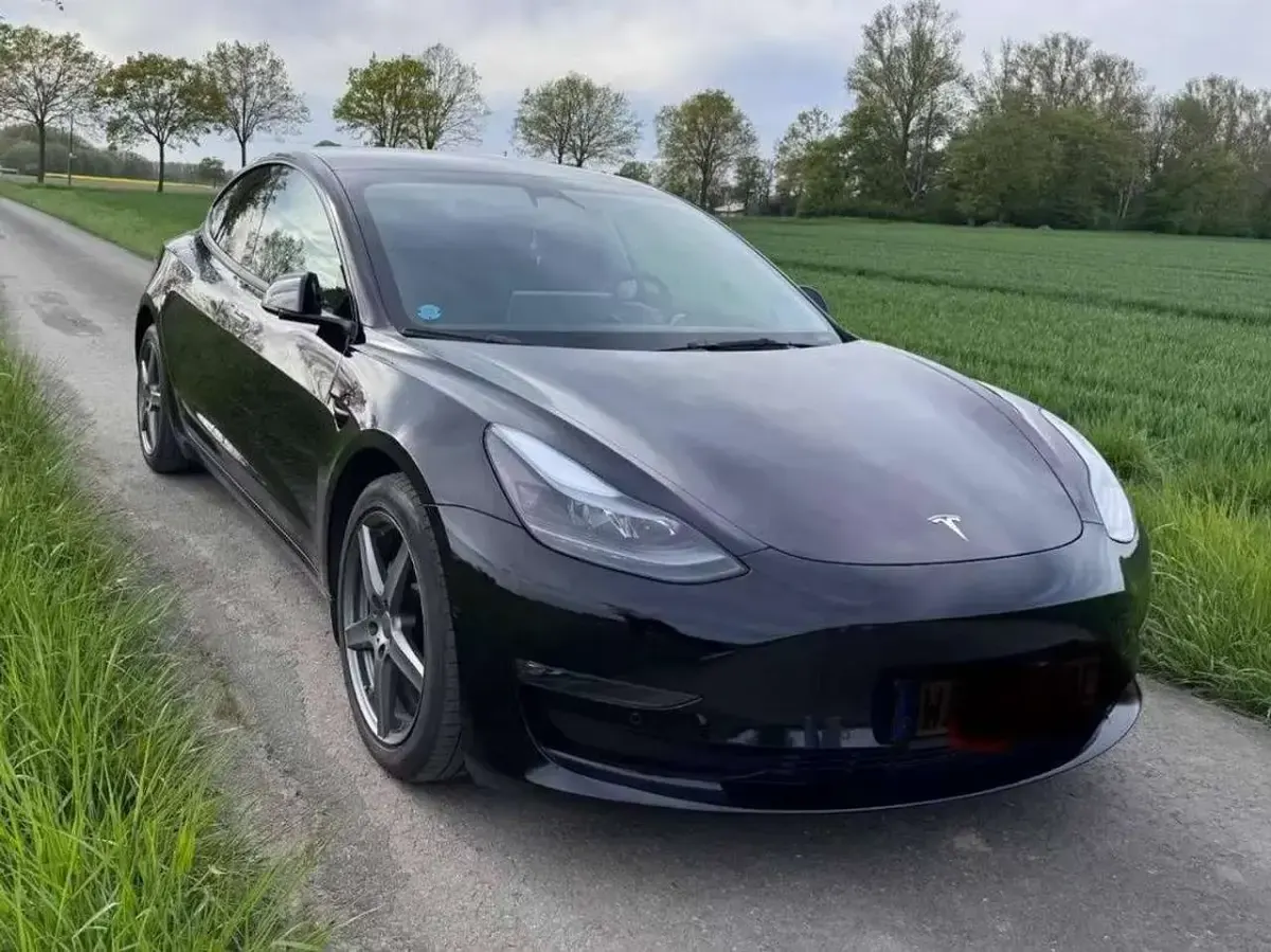 Usata Tesla Model 3 366 kW (498 CV) 2022 Nero Berlina