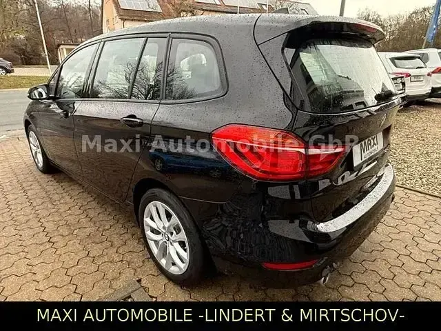 Second-hand BMW 218 Advantage 150 CP (110 kW) 2020 Negru Monovolum