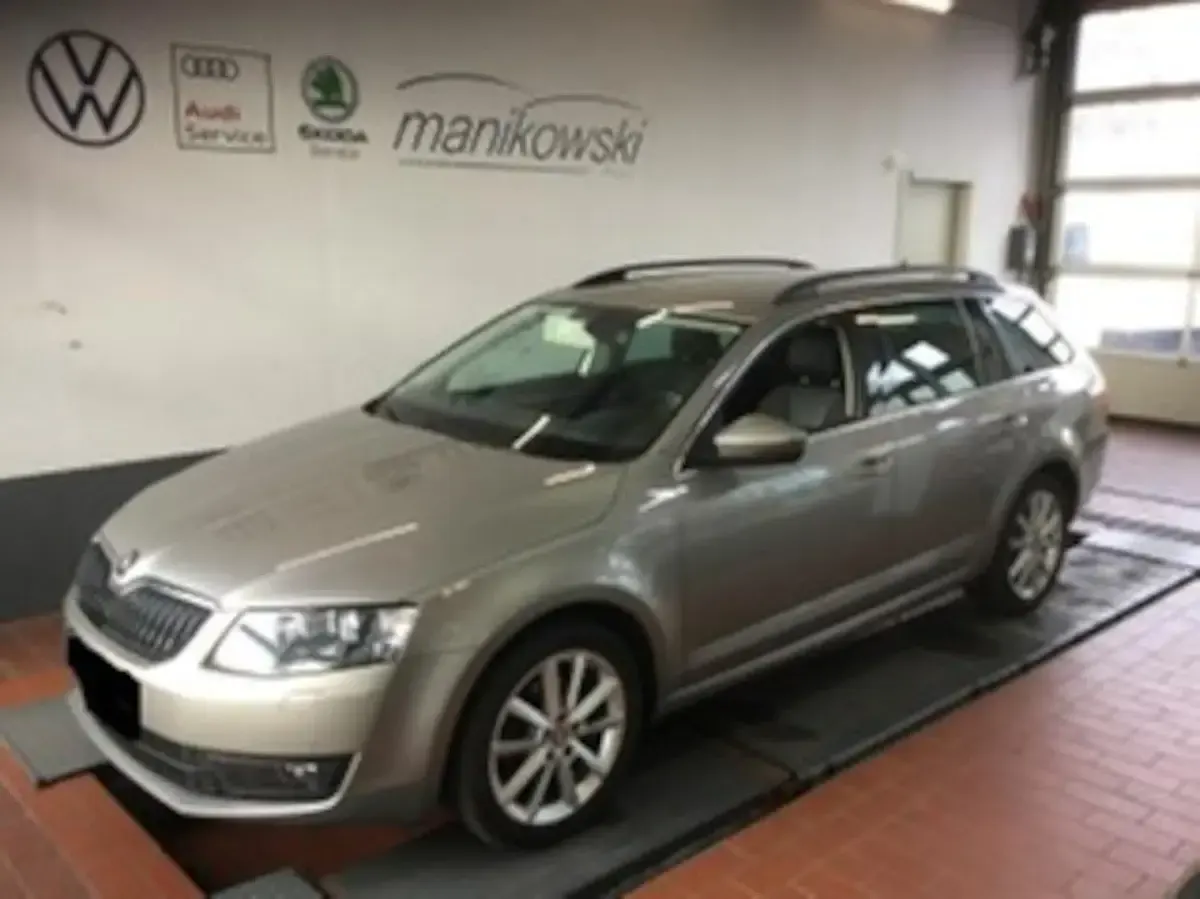 Usata Skoda Octavia Style 150 CV (110 kW) 2016 Station wagon