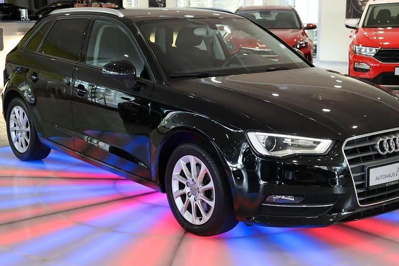 Gebraucht Audi A3 Attraction 150 PS (110 kW) 2015 Schwarz Limousine
