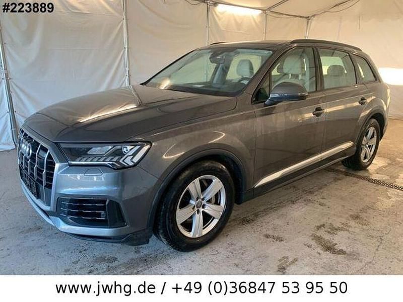 Grau Gebraucht 2020 Audi Q7 Ambiente SUV | 41.990 € (Superpreis) - Bild 1/4