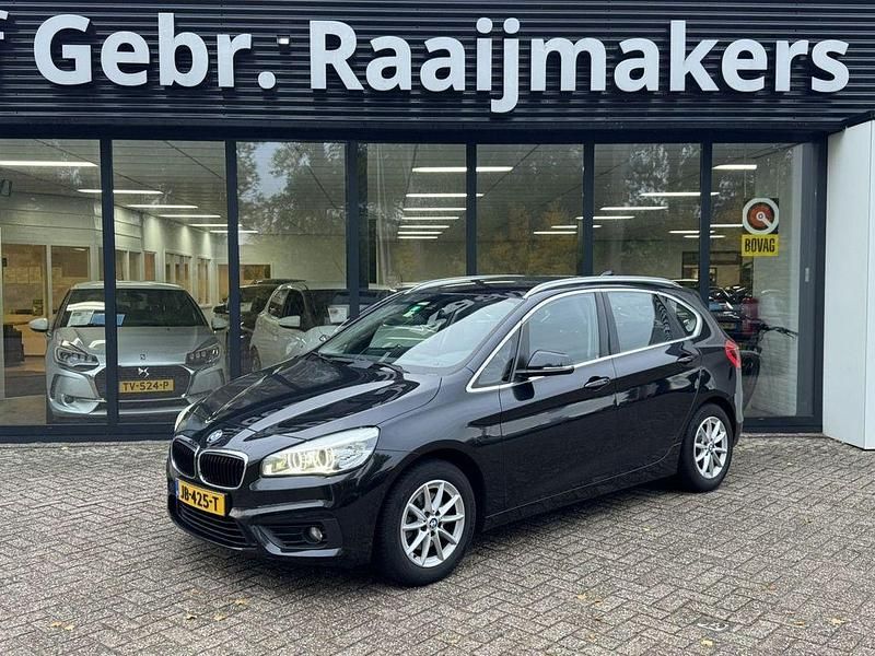 Schwarz Gebraucht 2016 BMW 216 Active Tourer Sport Line Van / Kleinbus | 6.900 € (Fairer Preis) - Bild 1/4
