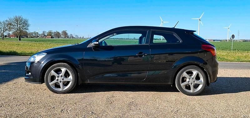 Gebraucht Kia Ceed 116 PS (85 kW) 2010 Schwarz Kleinwagen