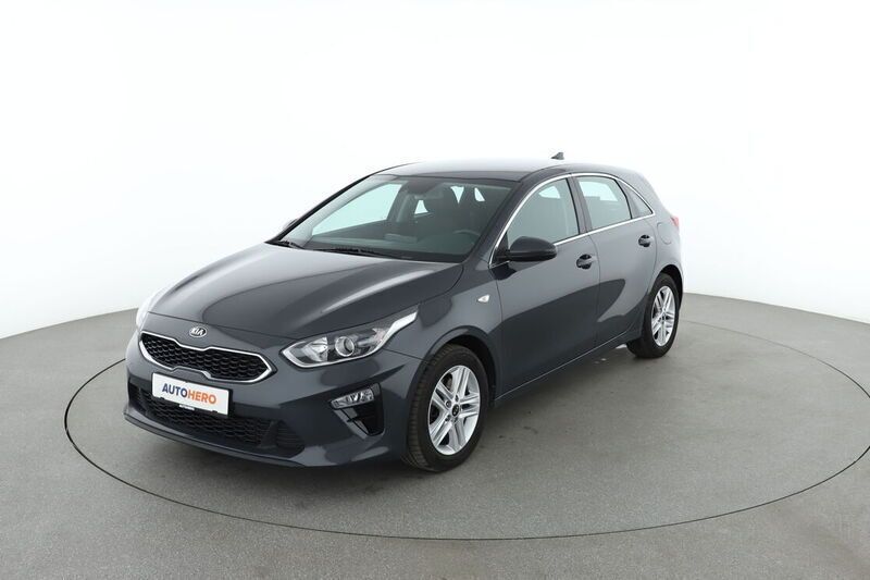 Grau Gebraucht 2021 Kia Ceed Vision Limousine | 18.800 € (Fairer Preis) - Bild 1/4