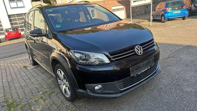 Schwarz Gebraucht 2013 VW Touran Cross Van / Kleinbus | 9.600 € (Guter Preis) - Bild 1/4
