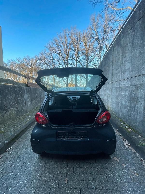 Gebraucht Toyota Aygo 67 PS (49 kW) 2008 Andere farben Kleinwagen