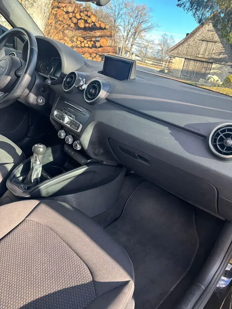 Gebraucht Audi A1 Sportback 95 PS (69 kW) 2016 Schwarz Kleinwagen