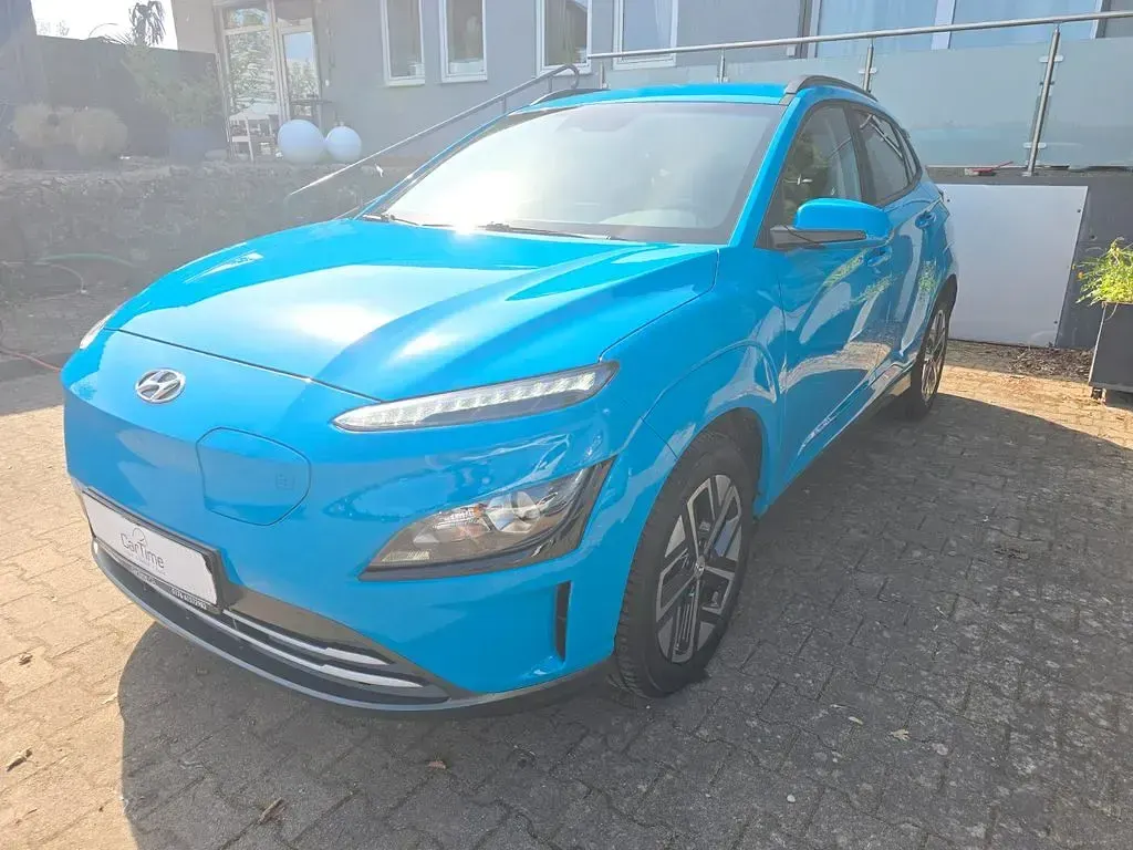 Gebraucht Hyundai Kona 100 kW (136 PS) 2022 Blau SUV
