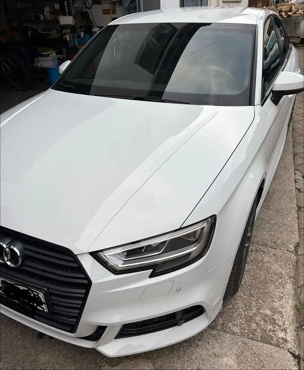 Gebraucht Audi A3 Sport 150 PS (110 kW) 2018 Weiß Limousine