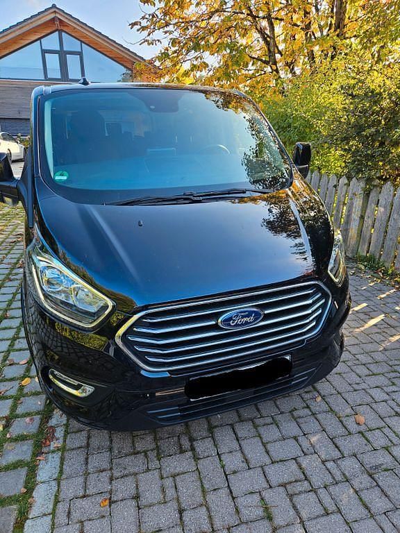 Schwarz Gebraucht 2023 Ford Tourneo Custom Van | 39.999 € (Fairer Preis) - Bild 1/4