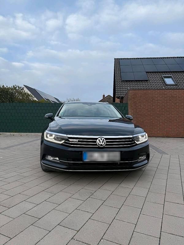 Gebraucht VW Passat Highline 190 PS (139 kW) 2017 Schwarz Kombi
