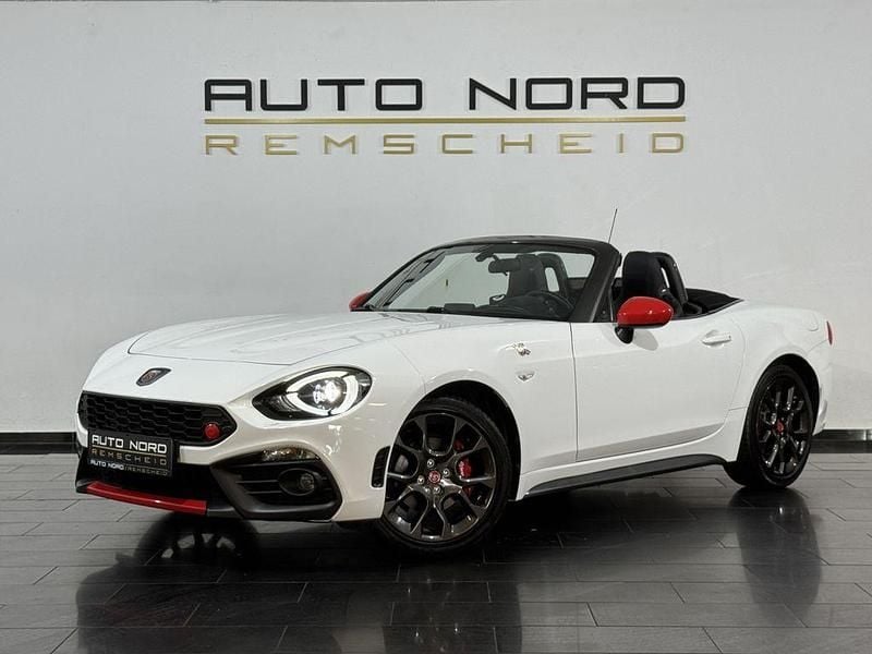 Weiß Gebraucht 2018 Abarth 124 Spider Cabrio | 30.990 € (Fairer Preis) - Bild 1/4