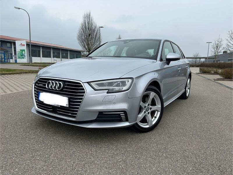 Silber Gebraucht 2020 Audi A3 e-tron Comfort Kleinwagen | 19.950 € (Superpreis) - Bild 1/4