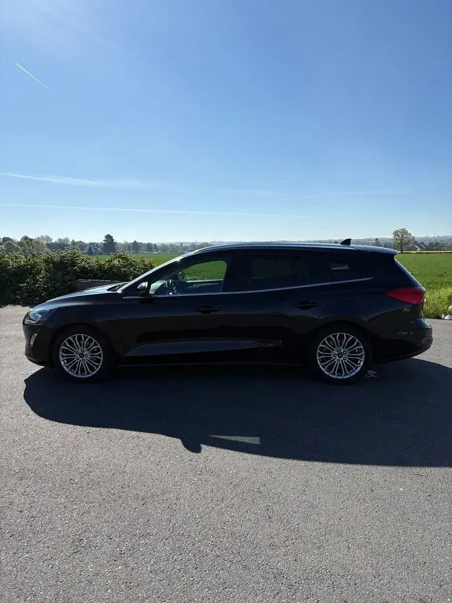 Używany Ford Focus Active 125 KM (91 kW) 2019 Czarny Kombi