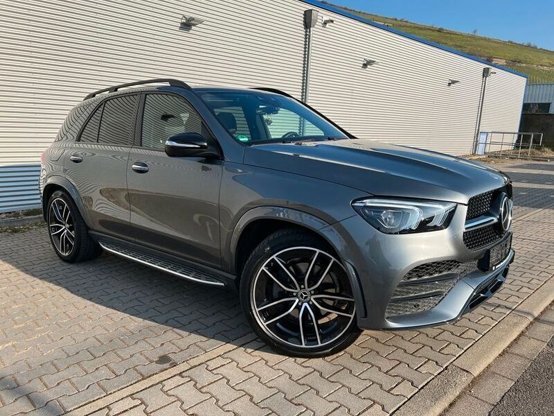 Grau Gebraucht 2021 Mercedes GLE400 AMG SUV | 79.900 € - Bild 1/4