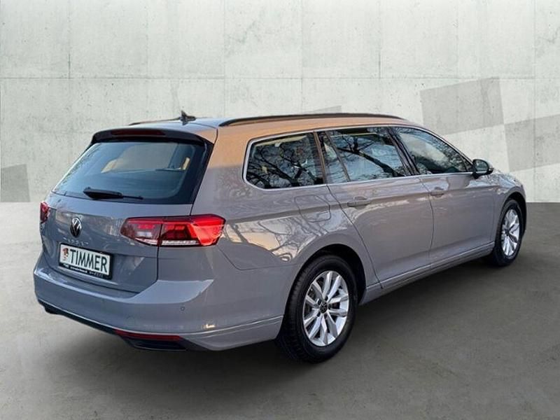 Gebraucht VW Passat Business 150 PS (110 kW) 2024 Mondsteingrau Kombi