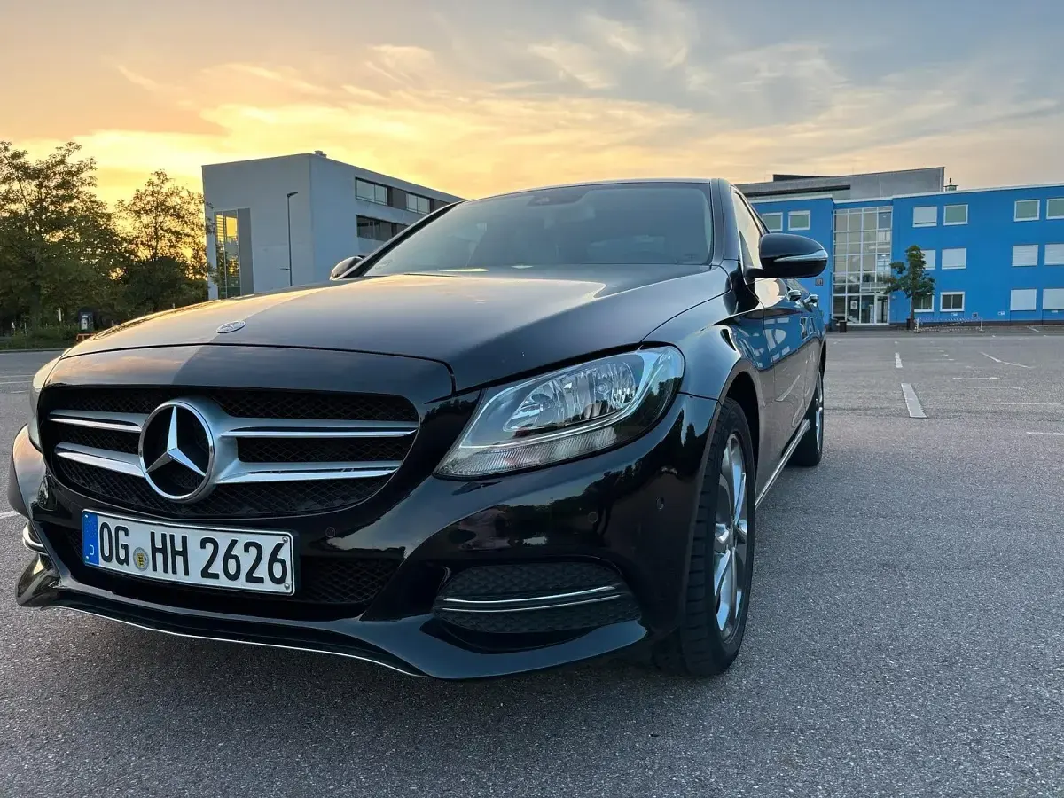 Gebraucht Mercedes C220 170 PS (125 kW) 2014 Schwarz Limousine