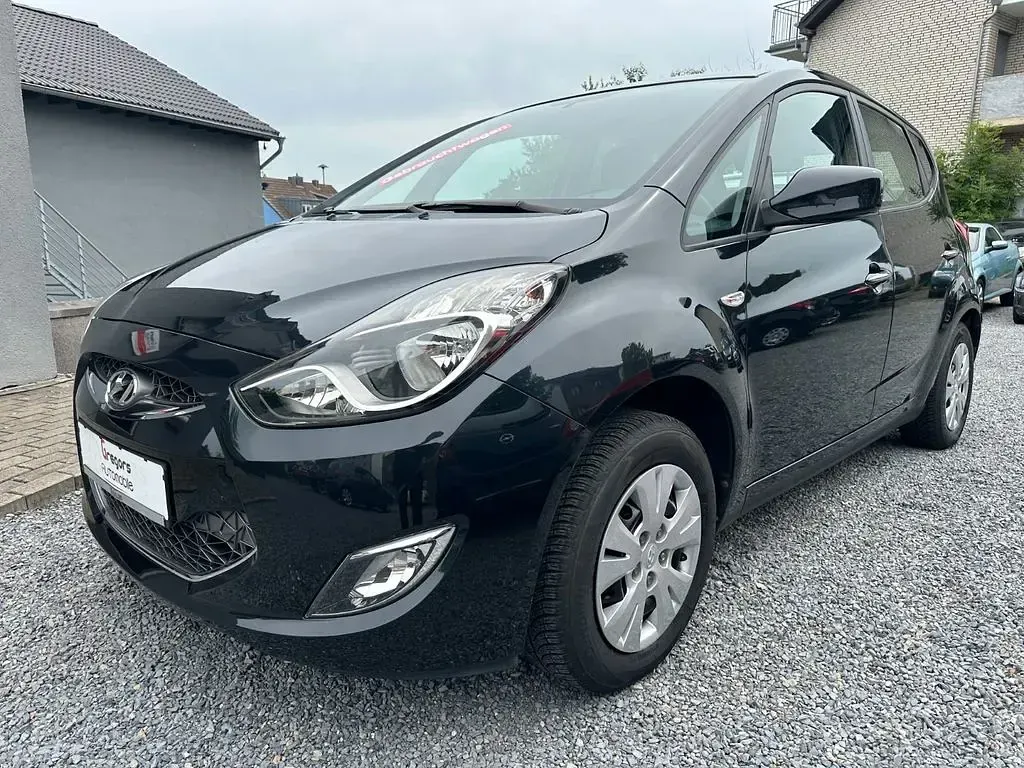Gebraucht Hyundai ix20 Classic 90 PS (66 kW) 2011 Schwarz Kleinwagen