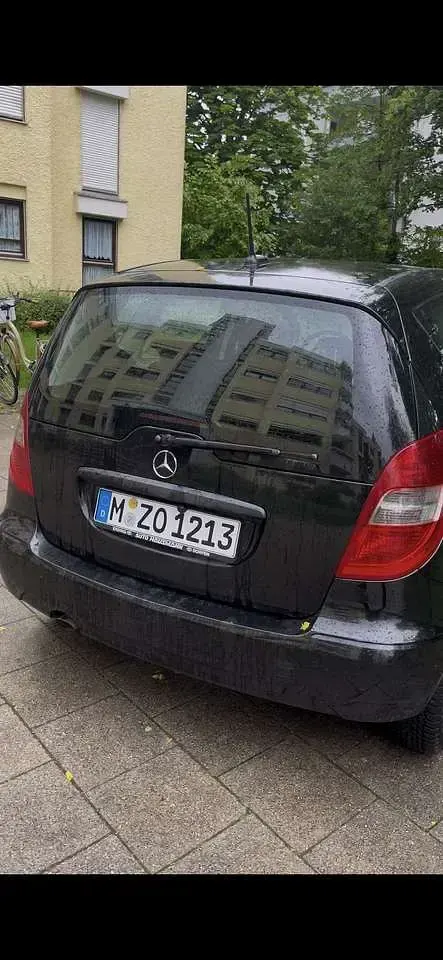 Gebraucht Mercedes A160 95 PS (69 kW) 2010 Schwarz Limousine