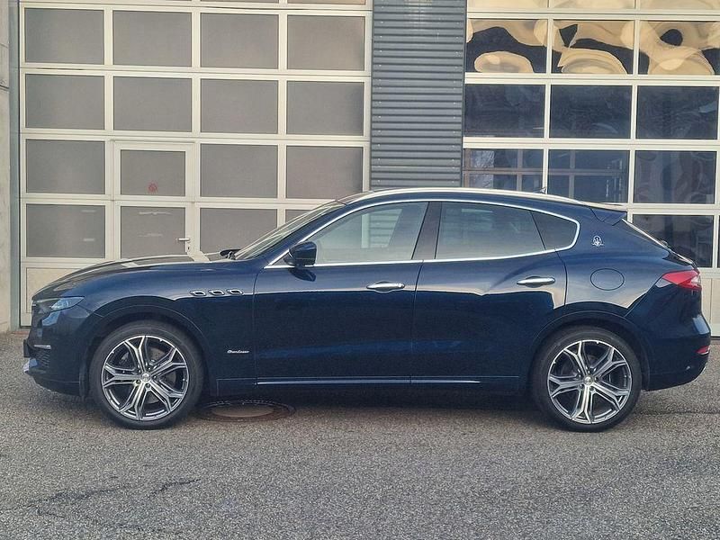 Gebraucht Maserati Levante 349 PS (256 kW) 2020 Blau SUV