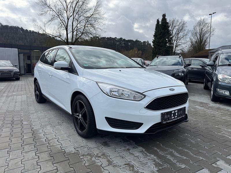 Usata Ford Focus Trend 125 CV (91 kW) 2015 Bianco Station wagon