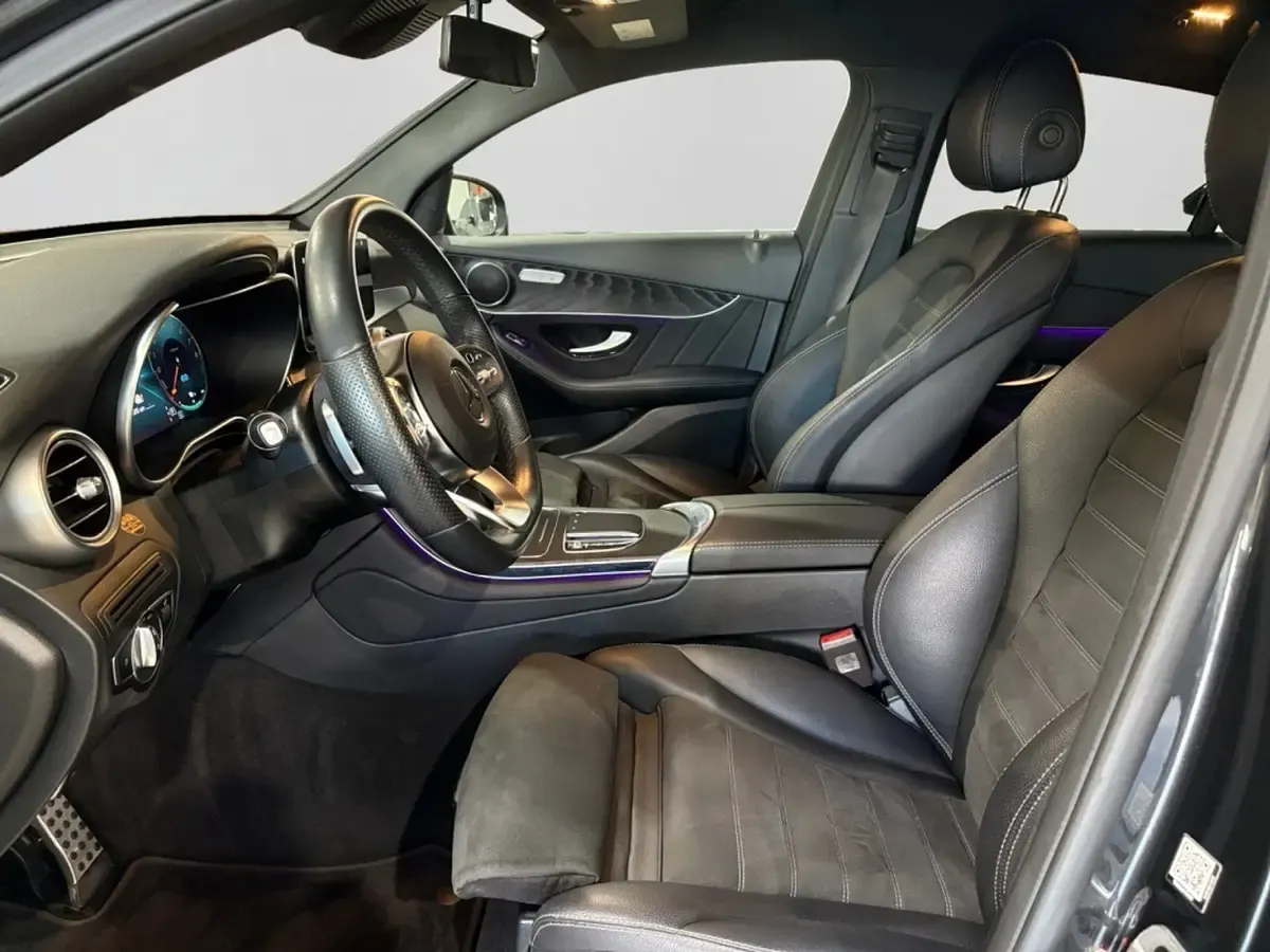 Gebraucht Mercedes GLC300e AMG 211 PS (155 kW) 2021 Szary SUV