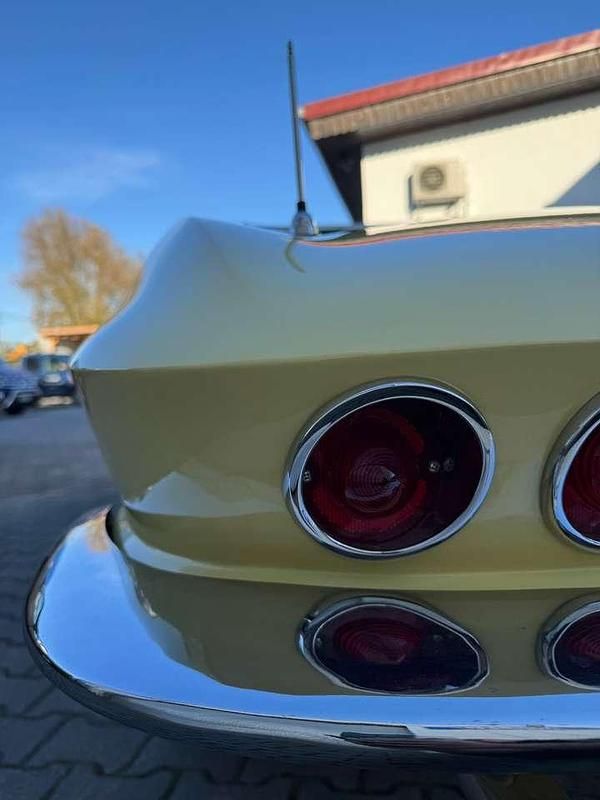 Gebraucht Chevrolet Corvette C2 234 PS (172 kW) 1965 Gelb Cabrio