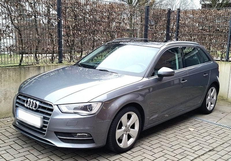 Gebraucht Audi A3 Ambition 125 PS (91 kW) 2015 Grau Limousine