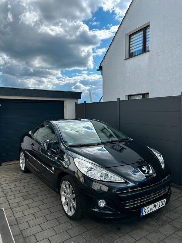 Schwarz Gebraucht 2014 Peugeot 207 CC Roland Garros Cabrio | 4.200 € (Guter Preis) - Bild 1/4