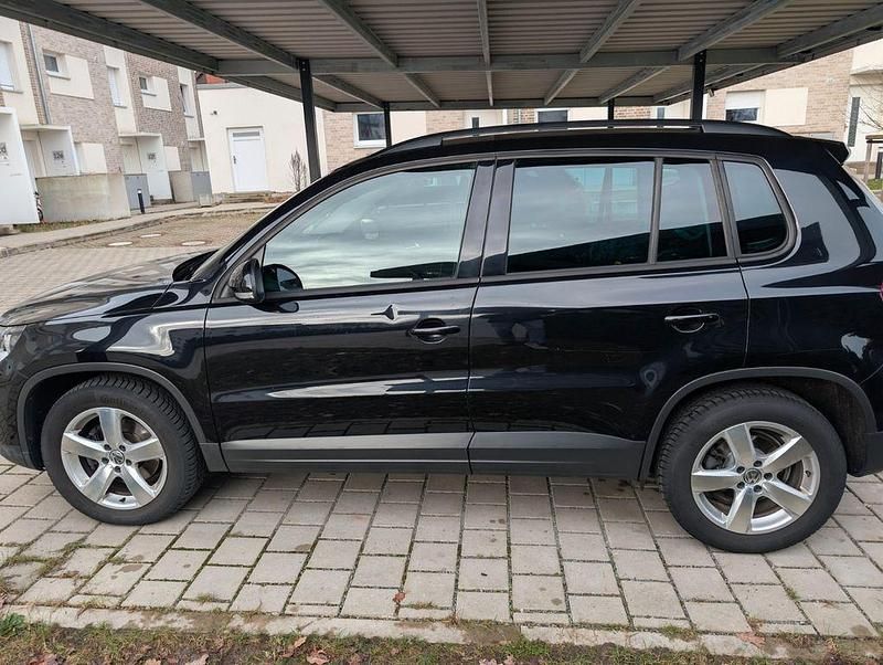 Gebraucht VW Tiguan Sportline 140 PS (102 kW) 2013 Schwarz SUV
