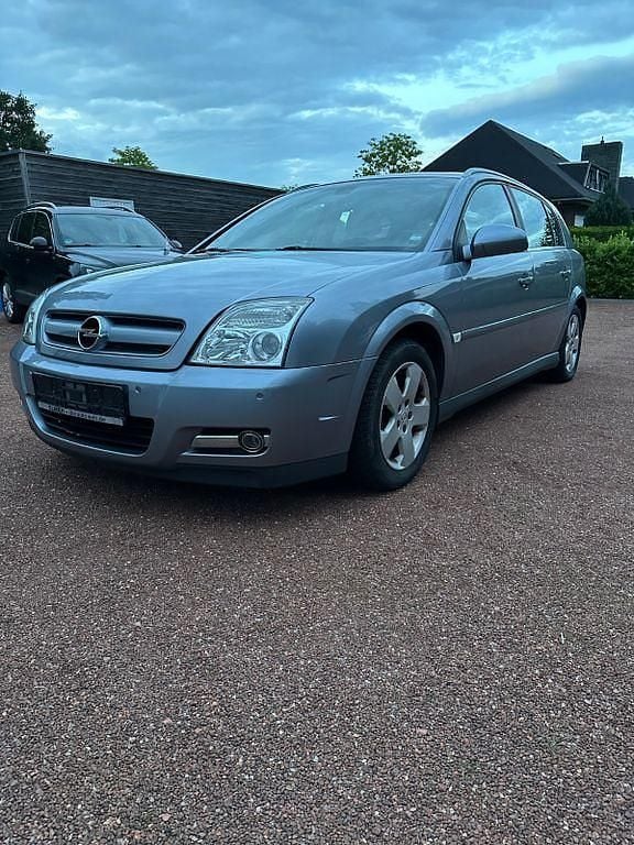 Silber Gebraucht 2004 Opel Signum Elegance Kombi | 1.590 € (Fairer Preis) - Bild 1/4