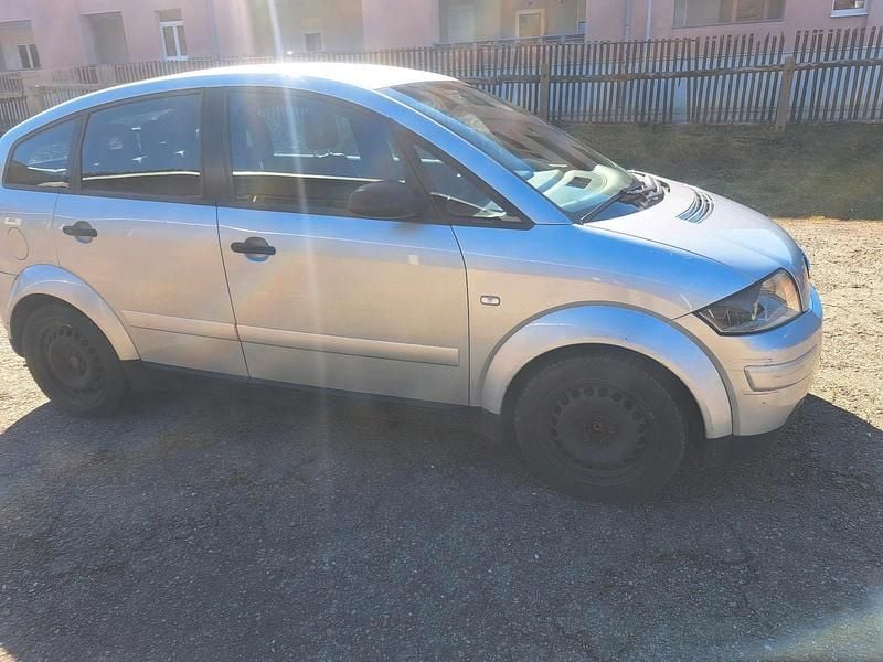 Gebraucht Audi A2 75 PS (55 kW) 2002 Silber Kleinwagen