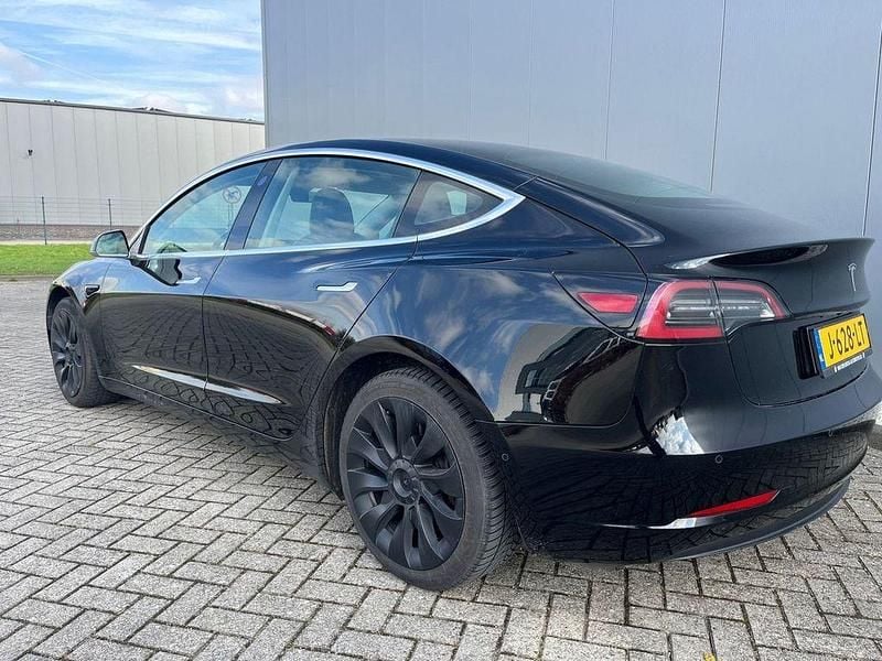 Gebraucht Tesla Model 3 Standard Range 175 kW (238 PS) 2020 Schwarz Limousine