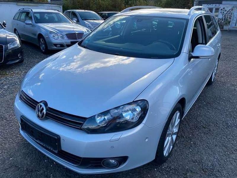 Frostsilber (metallic) Gebraucht 2012 VW Golf VII Highline Kombi | 5.900 € (Superpreis) - Bild 1/4