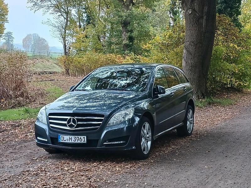 Gebraucht Mercedes R300 190 PS (139 kW) 2011 Grau Van / Kleinbus