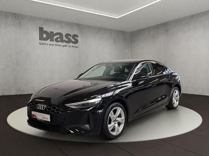 Gebraucht Audi A5 Basis 204 PS (150 kW) 2025 Mythosschwarz metallic Limousine