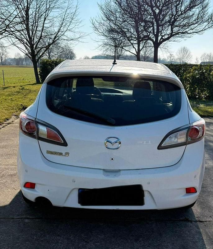 Gebraucht Mazda 3 105 PS (77 kW) 2013 Weiß Limousine