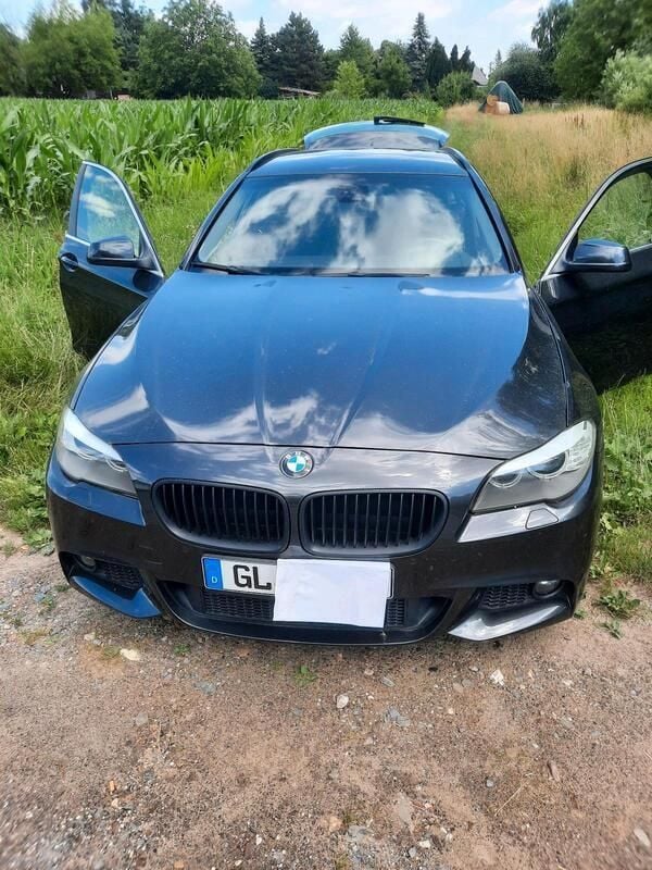 Schwarz Gebraucht 2011 BMW 525 M Sport Kombi | 6.700 € (Teuer) - Bild 1/4