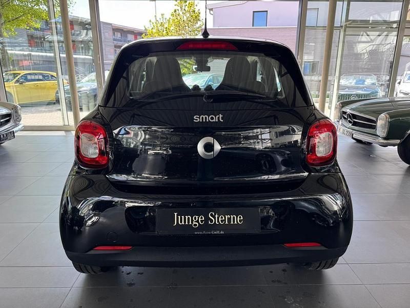 Gebraucht Smart ForFour Electric Drive 60 kW (82 PS) 2020 Karosserie in black Limousine