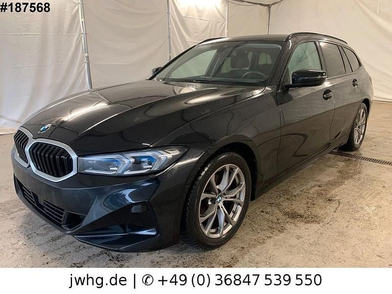 Saphirschwarz Gebraucht 2023 BMW 318 Kombi | 25.950 € (Guter Preis) - Bild 1/4