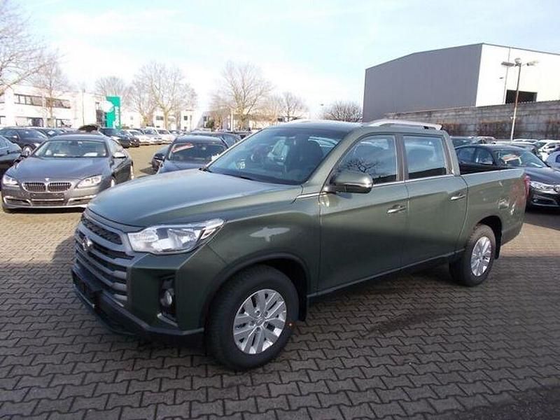 Grün Neu 2025 Ssangyong Musso SUV | 32.490 € - Bild 1/4